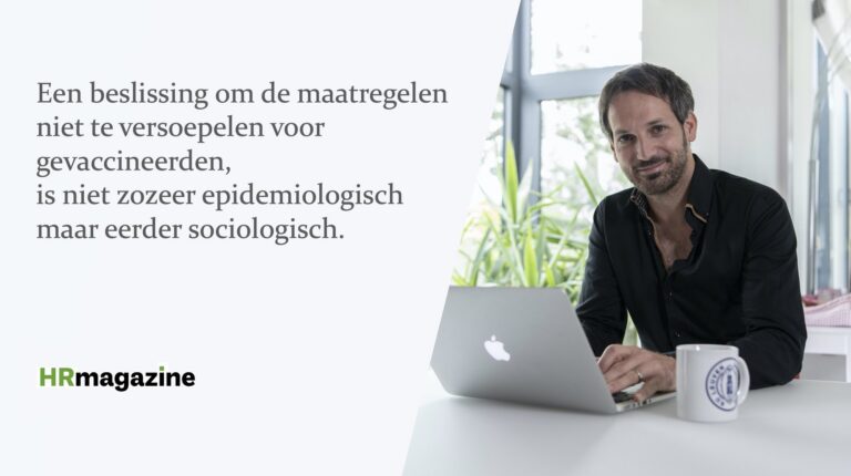 HET KLEINER GEHEEL - Knuffelen na vaccinatie
