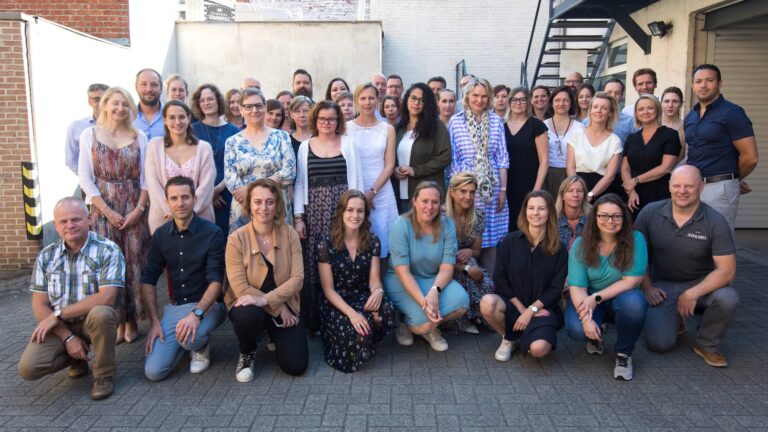 Het team van Marie Kokot, chief hr officer Veolia Belux