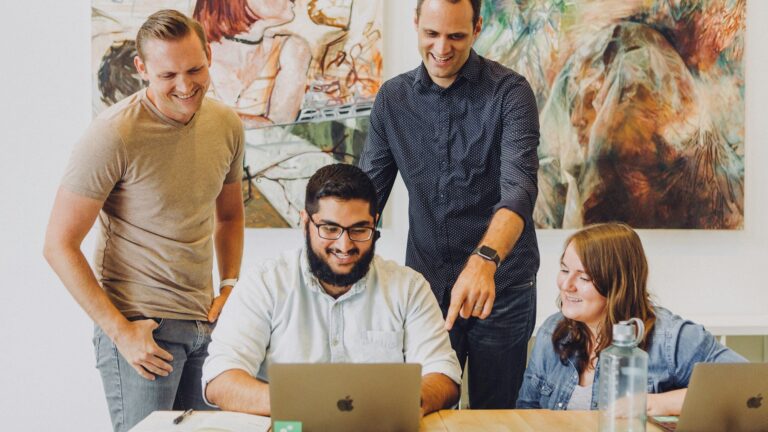 Radicaal decentraal samenwerken: het verhaal van de zelfsturende teams bij Statik