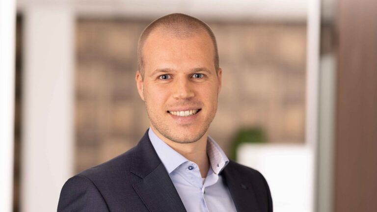 Hoeveel verdient een finance manager? cover