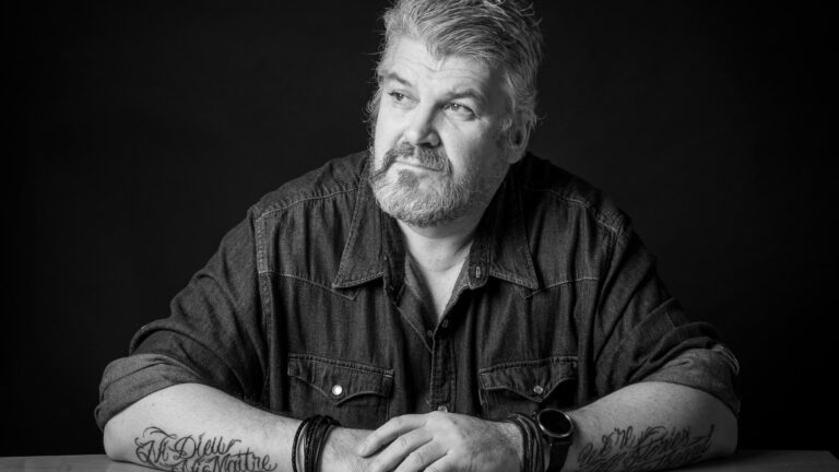 Over biljarttafels en bowlingbanen cover