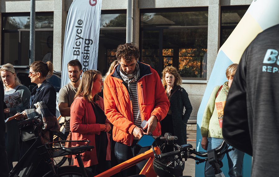 Defensie gaat samenwerking aan met o2o Bicycle Leasing voor grootschalig fietsleaseproject cover