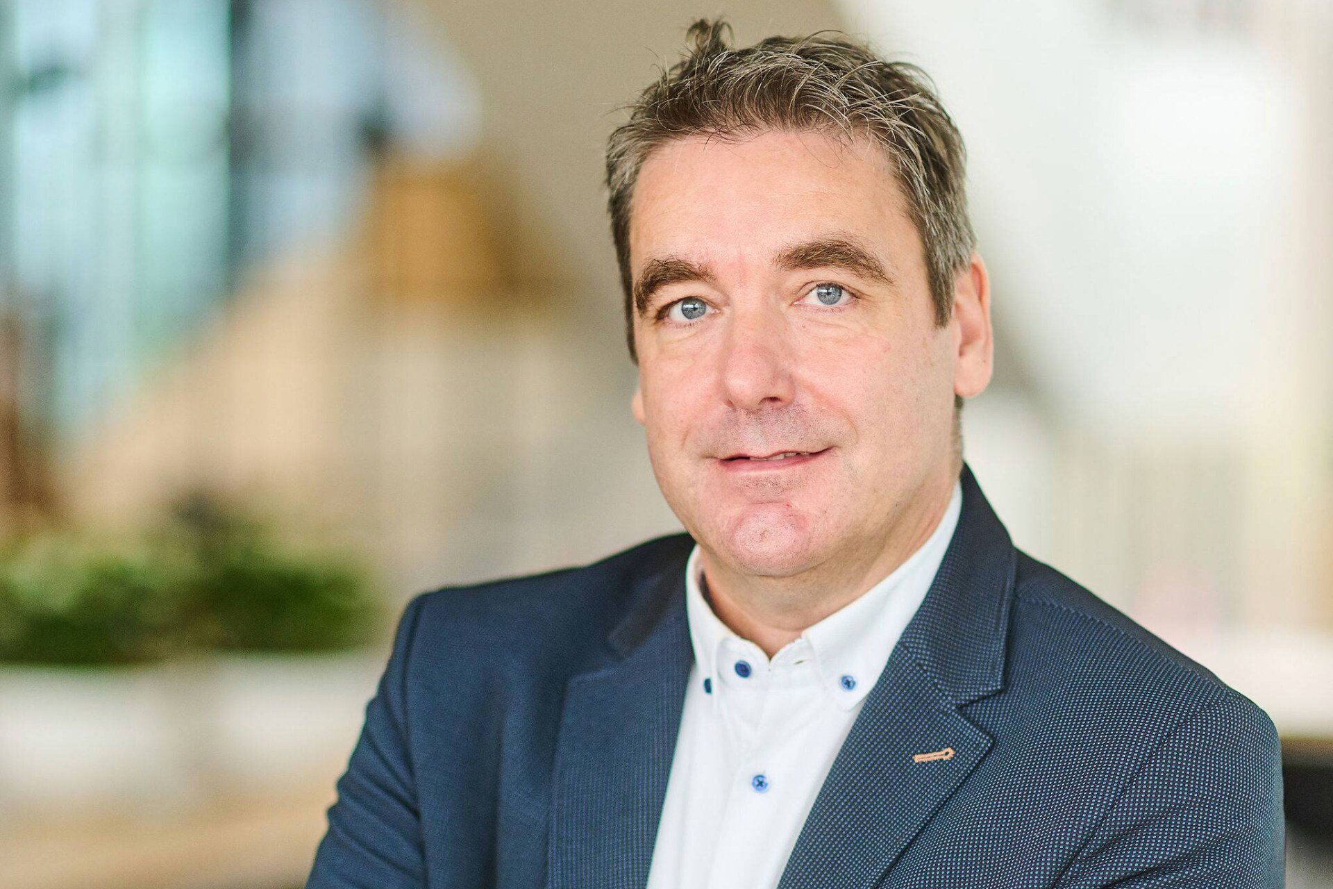 Wouter Dewulf volgt Steven De Haes op als decaan van Antwerp Management School cover